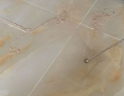 和林格尔瓷砖空鼓维修公司分享粘合剂选择不当在瓷砖铺贴过程中可能导致以下问题